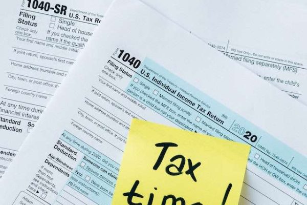 pexels-nataliya-vaitkevich-6863245 (1) Income Tax
